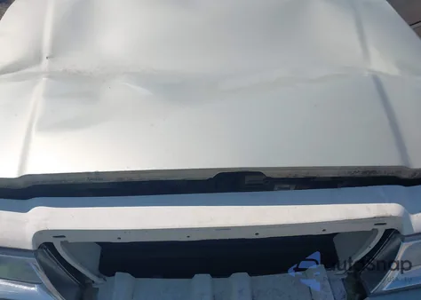 2004 Mercury Grand Marquis Gs z USA, uszkodzony, nr VIN 2MEFM74W64X625210